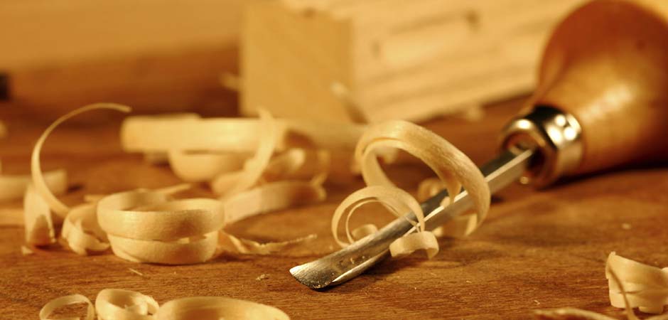 RADE-I-SINOVI-Stolarska-radionica-i-proizvodnja-košnica