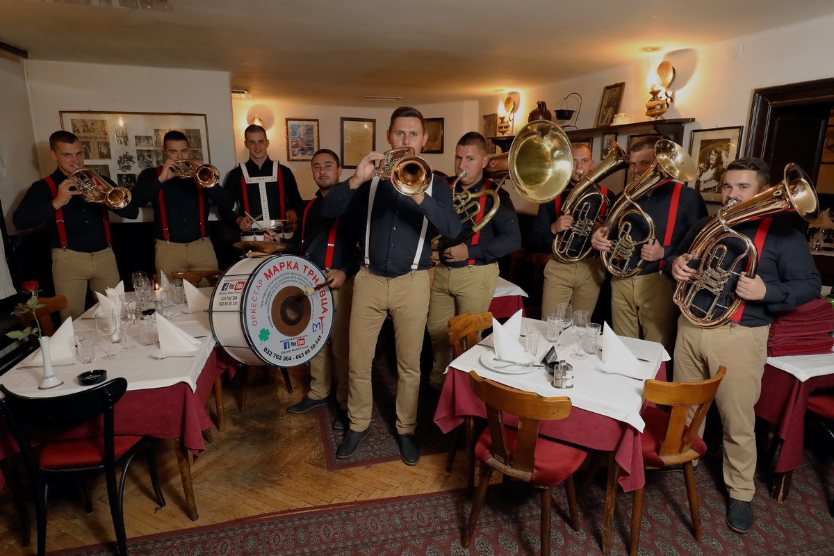 5261-Zajednicka.jpgsviraju-kafana_resize