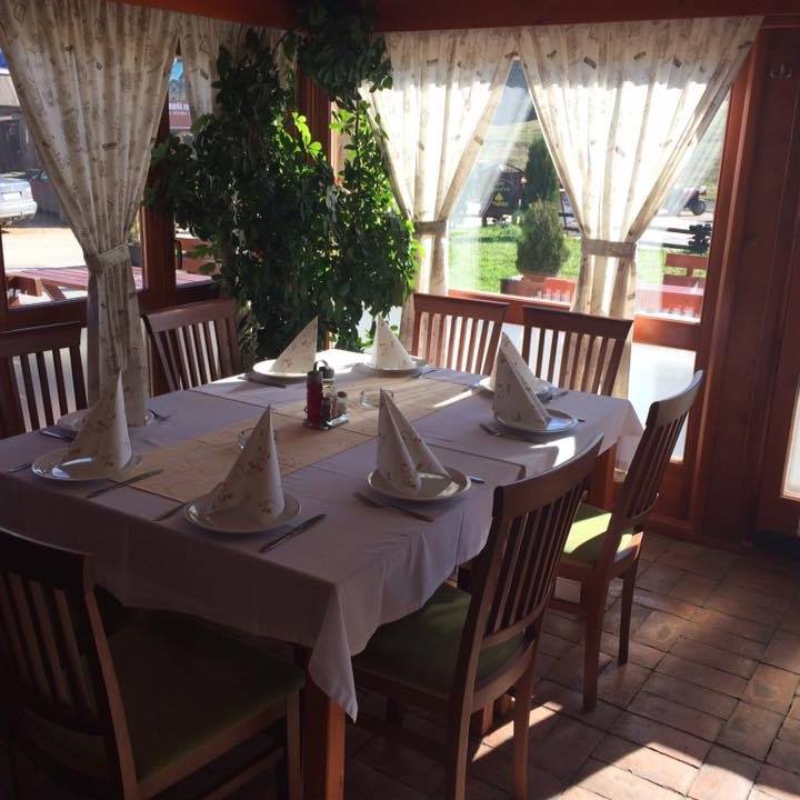 Restoran Moj Zavičaj Sirogojno (1)