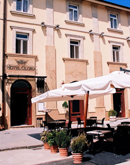 hotel gloria subotica