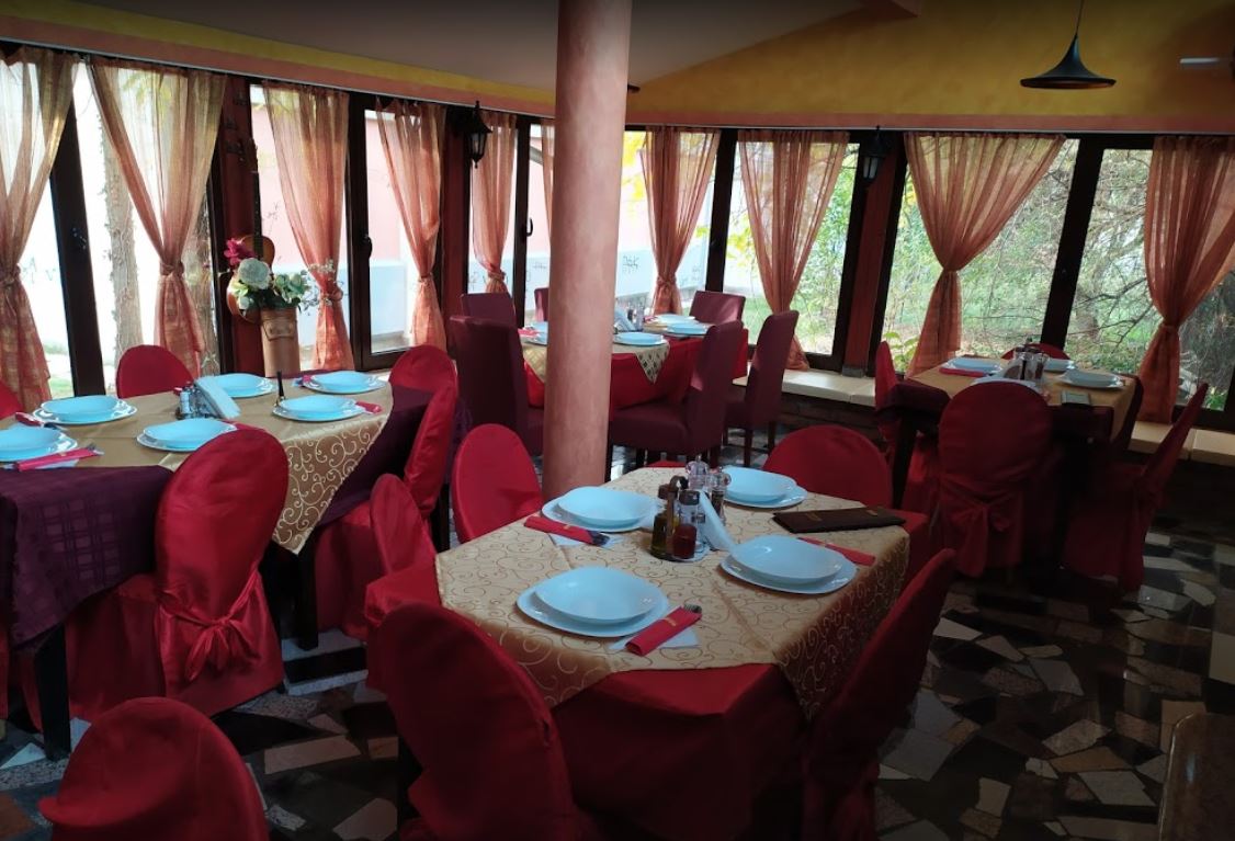 Restoran Tipicco 011 Voždovac, Beograd (10)