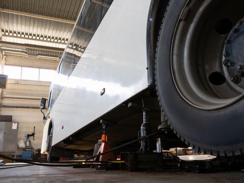 Servis teretnih vozila Igy Benz Vranje (1)