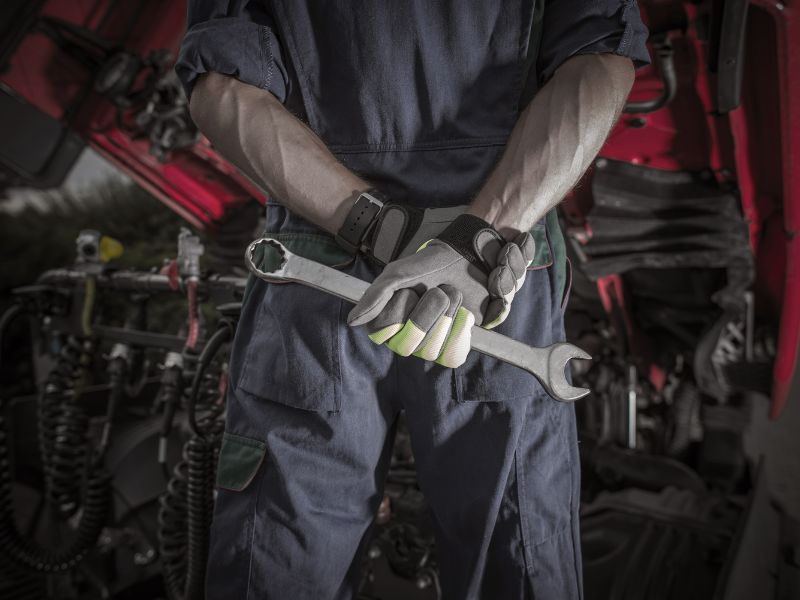 Servis teretnih vozila Igy Benz Vranje (3)