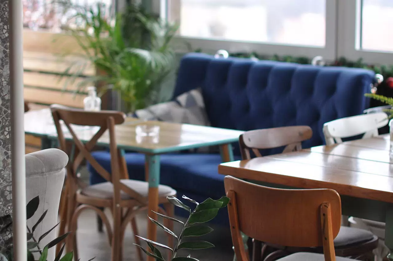 Caffe Restoran Lola Almost Home Borča (16)