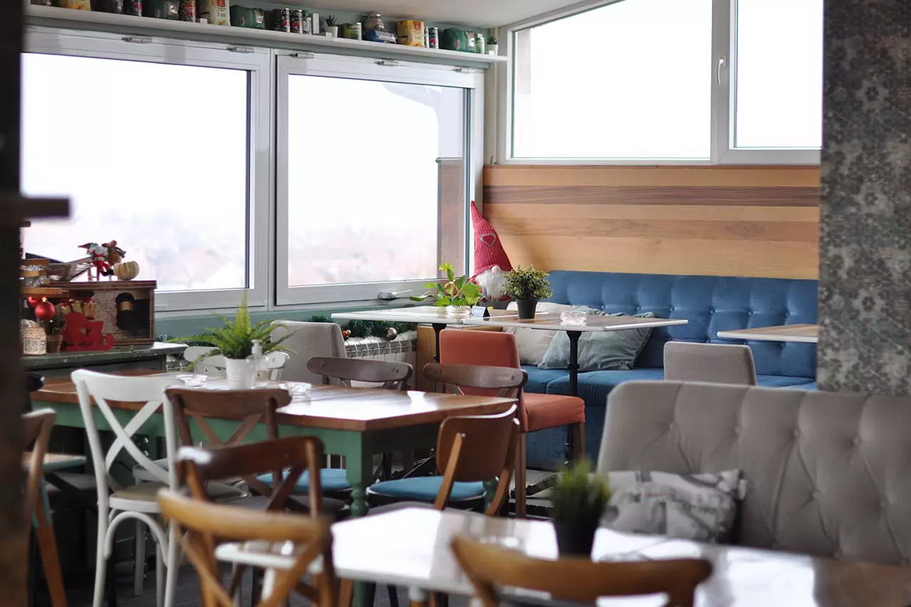 Caffe Restoran Lola Almost Home Borča (6)